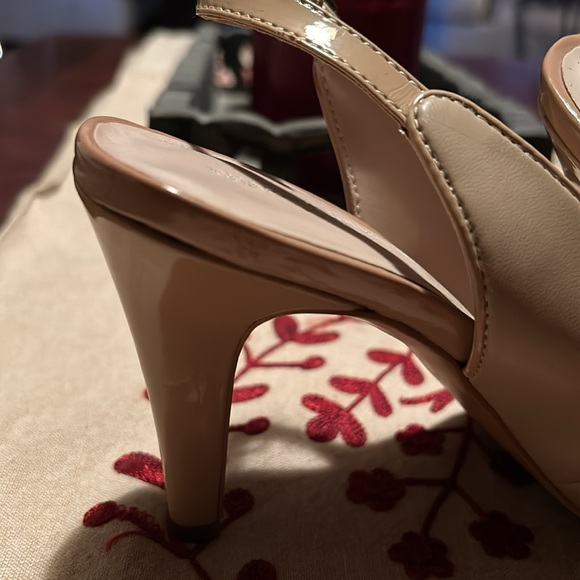 CHARLES JOURDAN PARIS SLINGBACKS in GREAT PRE LOVED SHAPE - $159 RETAIL - Picture 4 of 10